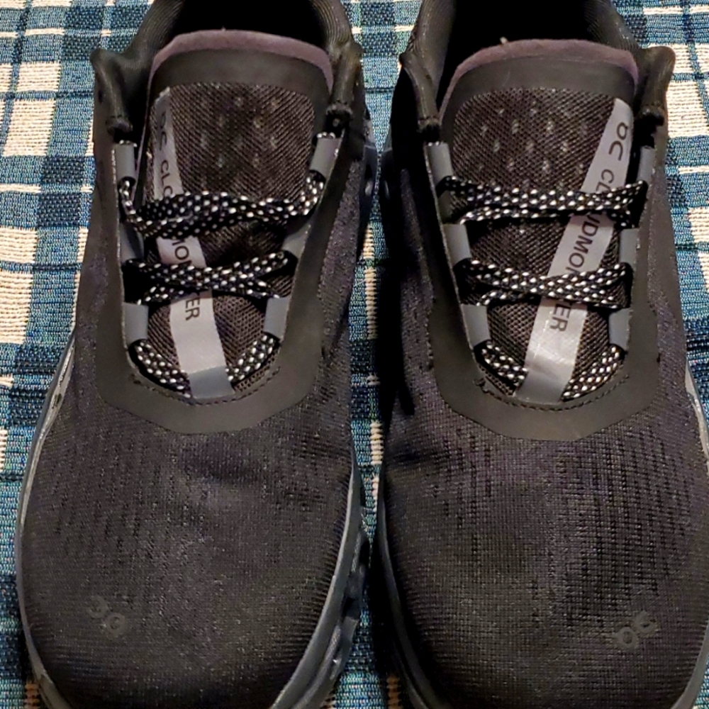 Cloudmonster 3.0 womans running shoes